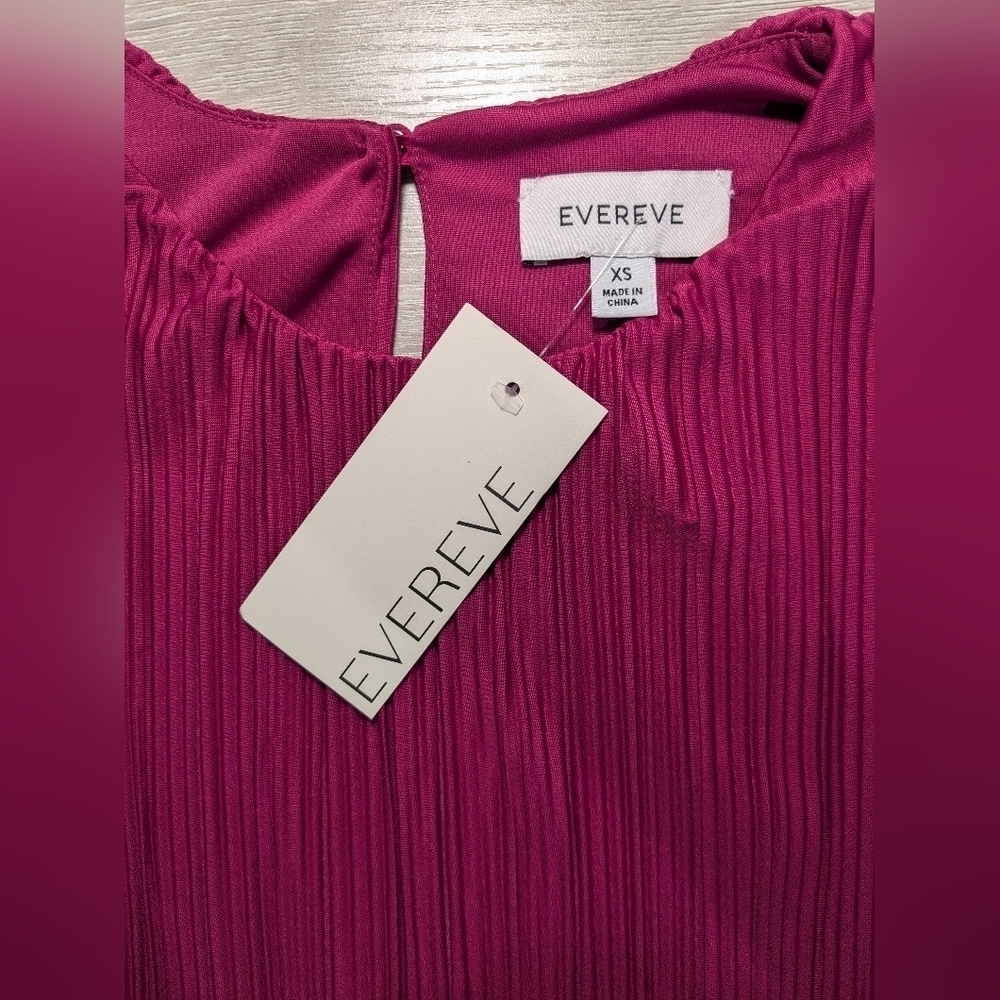 Evereve Fuchsia Pleated Puff-Sleeve Blouse - Picture 9 of 9
